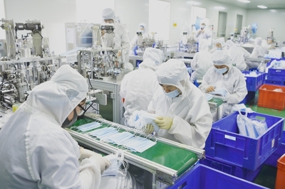 龍口市政府 圖片新聞 道恩集團(tuán)擔(dān)當(dāng)作為加快口罩提質(zhì)步伐