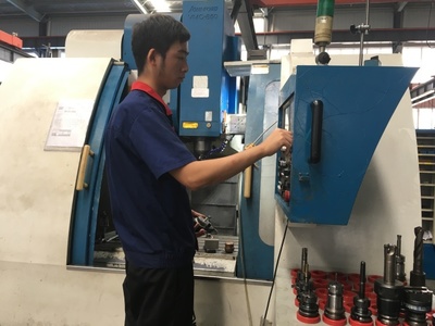 高大上!全球首條拉伸流變擠出生產(chǎn)線在鄂州啟用的背后