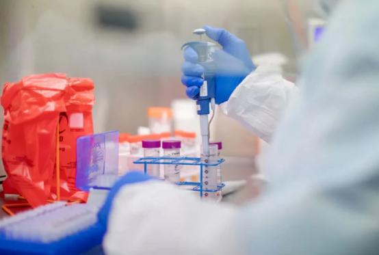 二次感染者持續增加,當務之急是什么 盧洪洲教授的建議呼聲很高