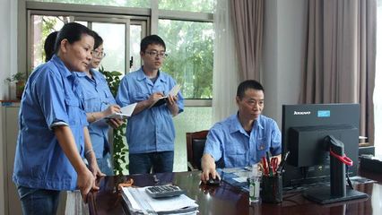 “模具功臣”馮偉祖:研發創新,此生不變!